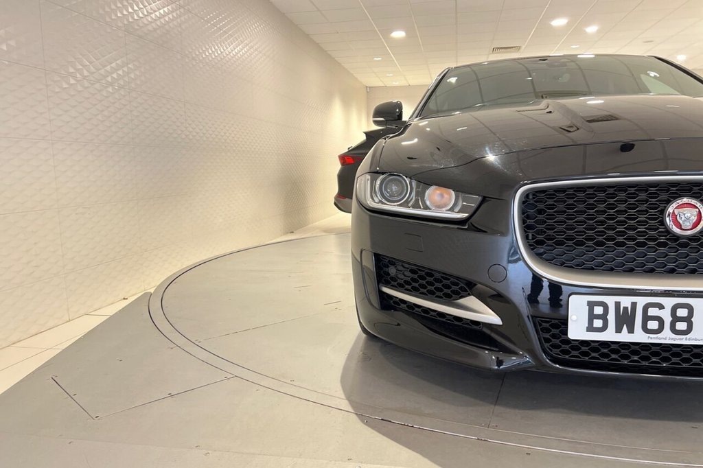Used Jaguar XE 2019 for sale - 76376048: Photo 20