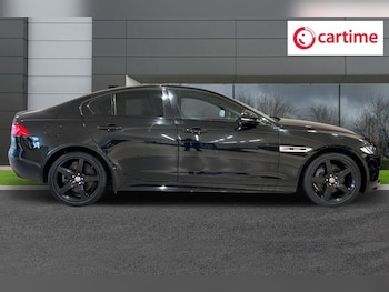 Used Jaguar XE 2019 for sale - 76376048: Photo