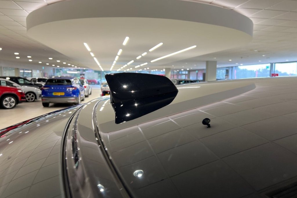 Used Jaguar XE 2019 for sale - 76376048: Photo 33