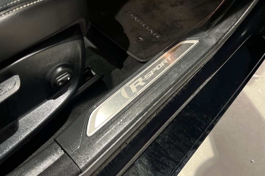Used Jaguar XE 2019 for sale - 76376048: Photo 34