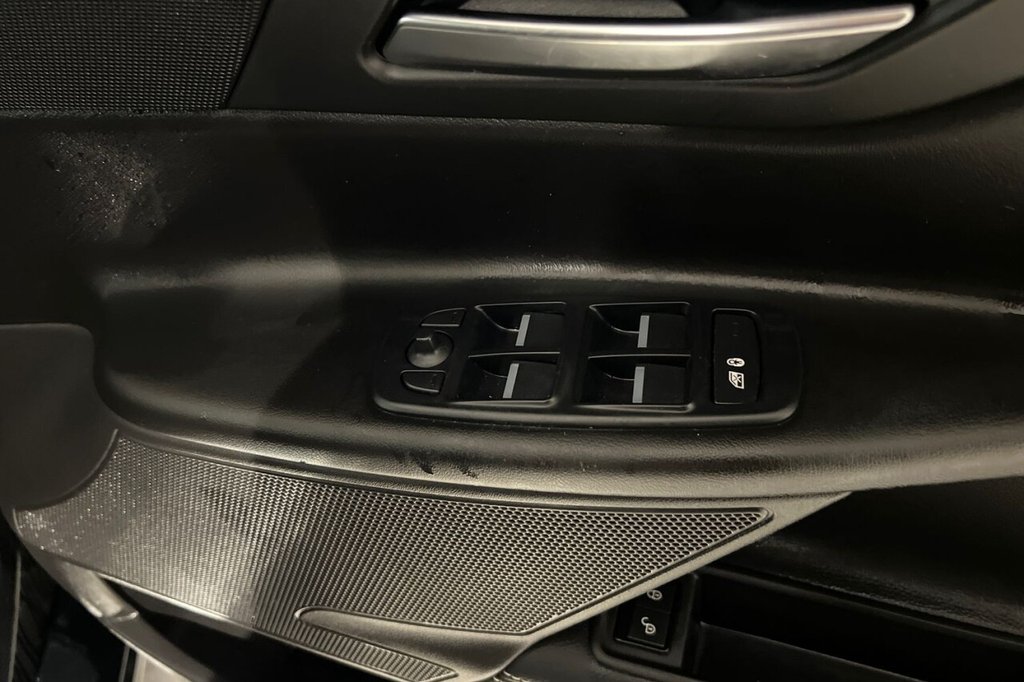 Used Jaguar XE 2019 for sale - 76376048: Photo 35