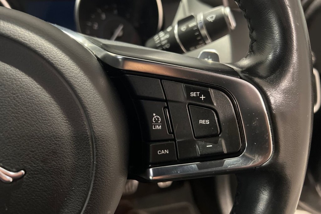 Used Jaguar XE 2019 for sale - 76376048: Photo 36