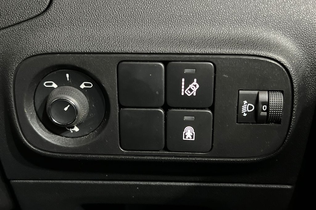 Used Citroen C3 2019 for sale - 76202511: Photo 23