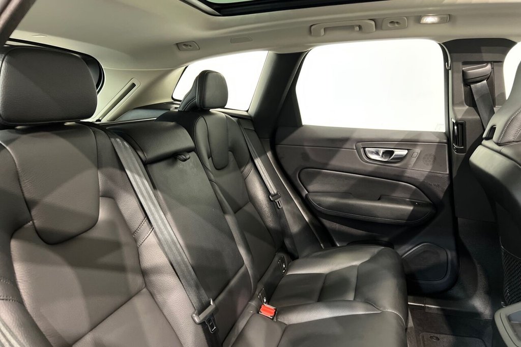 Used Volvo XC60 2022 for sale - 77451420: Photo 25