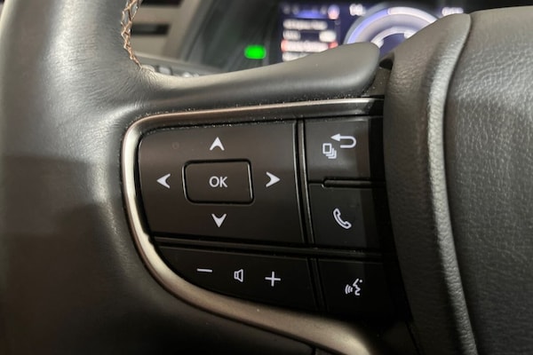 Used Lexus UX 2019 for sale - 76250211: Photo 27