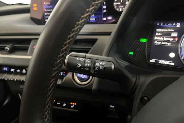 Used Lexus UX 2019 for sale - 76250211: Photo 29