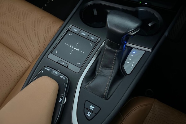 Used Lexus UX 2019 for sale - 76250211: Photo 39