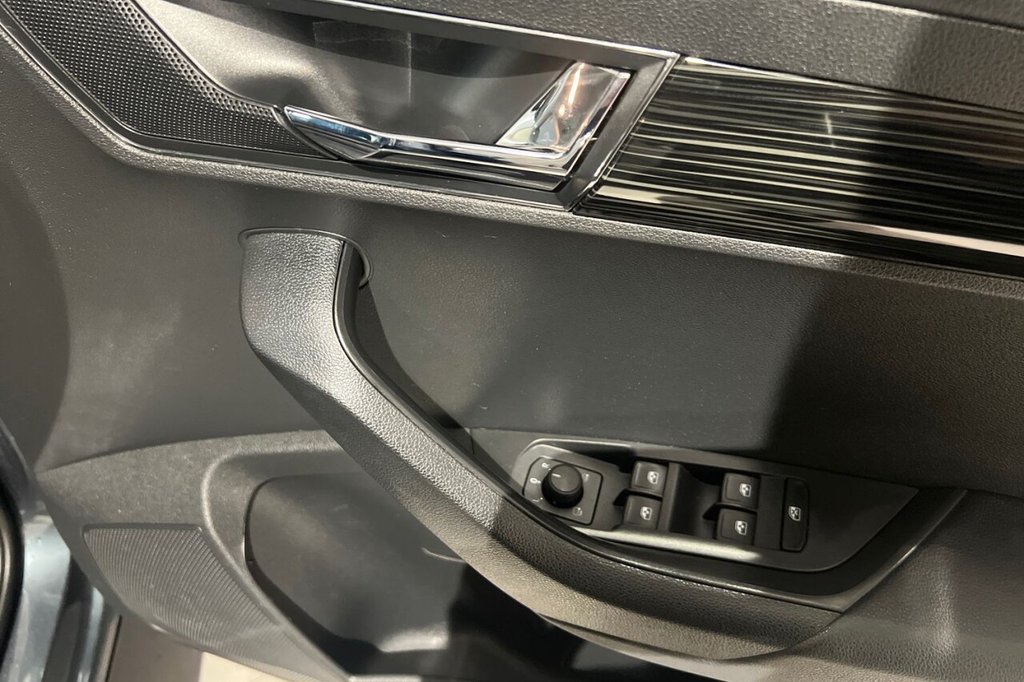 Used Skoda Karoq 2022 for sale - 76547209: Photo 31