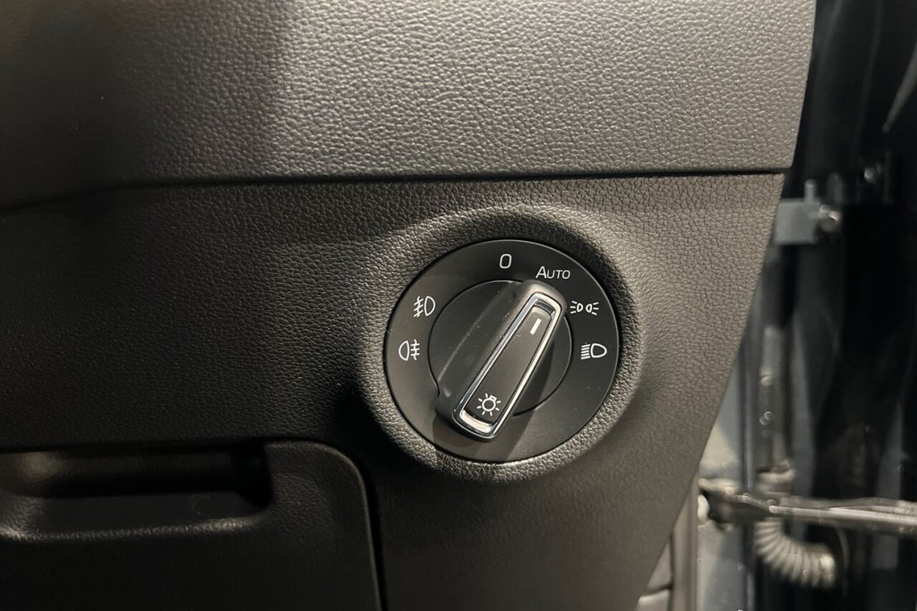 Used Skoda Karoq 2022 for sale - 76547209: Photo 32