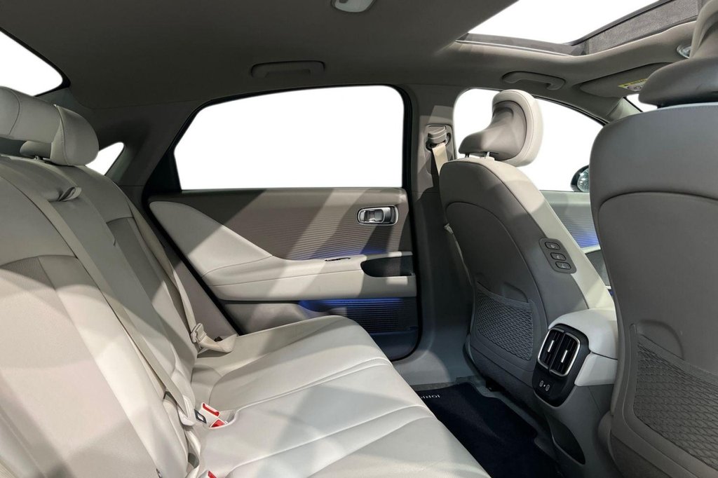 Used Hyundai IONIQ 6 2023 for sale - 76973389: Photo 10