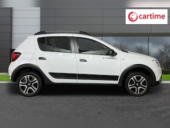 Used Dacia Sandero Stepway 2020 for sale - 76202467: Photo 2