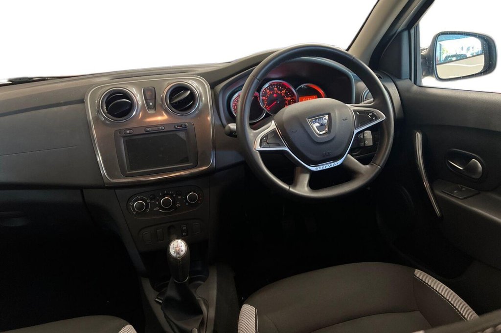 Used Dacia Sandero Stepway 2020 for sale - 76528713: Photo 9