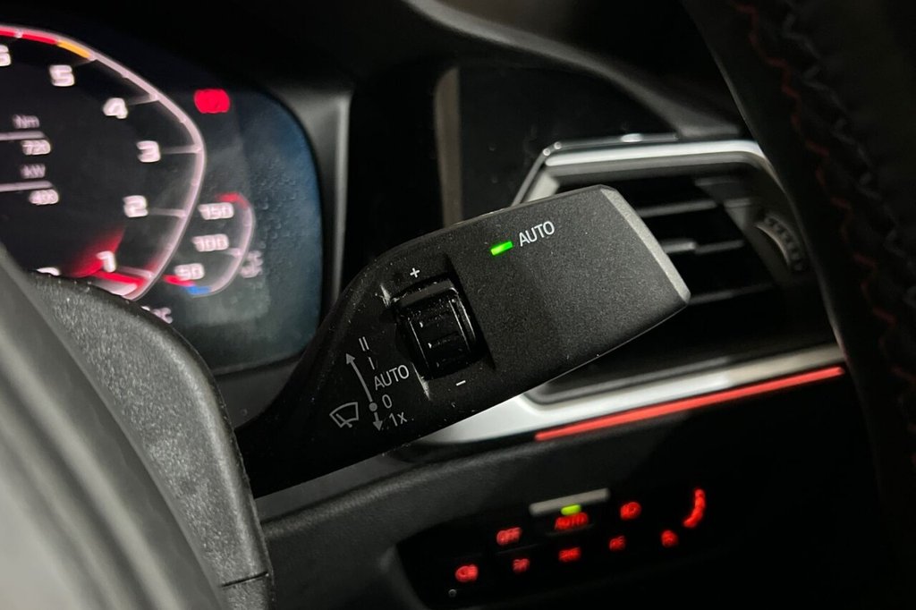 Used BMW M4 2022 for sale - 76698136: Photo 30