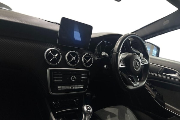 Used Mercedes-Benz A-Class 2018 for sale - 76303544: Photo 11