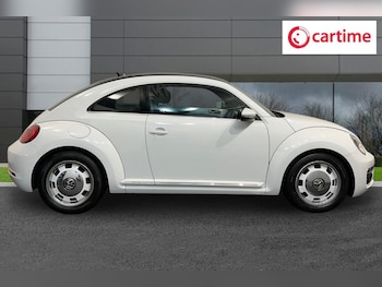 Used Volkswagen Beetle 2017 for sale - 78702406: Photo