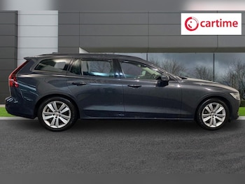 Used Volvo V60 2018 for sale - 78907949: Photo