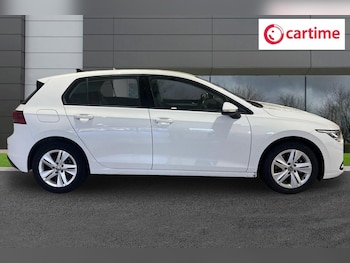 Used Volkswagen Golf 2023 for sale - 76900604: Photo