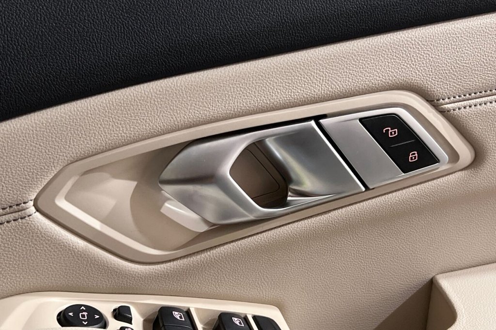 Used BMW 3 Series 2019 for sale - 77212359: Photo 39