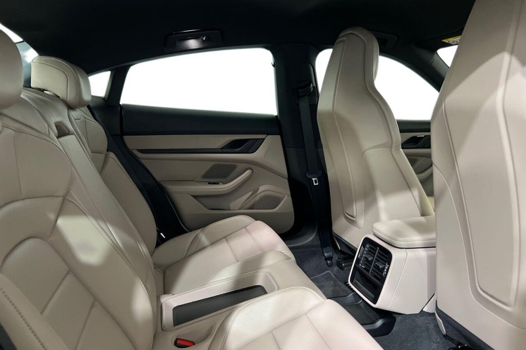 Used Porsche Taycan 2022 for sale - 76717162: Photo 10