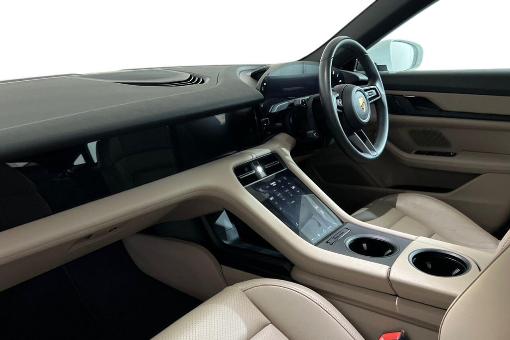 Used Porsche Taycan 2022 for sale - 76717162: Photo 11