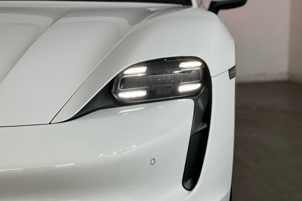 Used Porsche Taycan 2022 for sale - 76717162: Photo 16