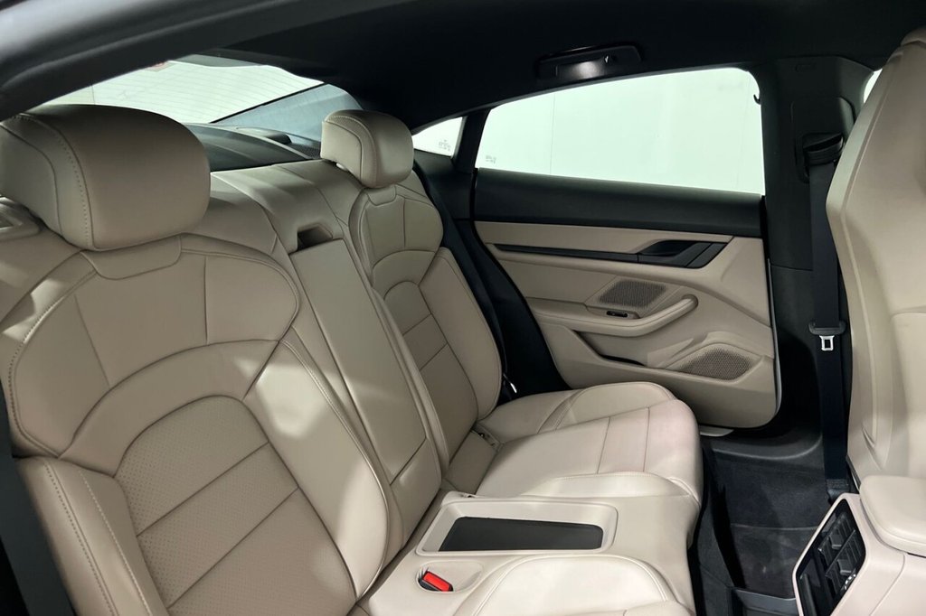 Used Porsche Taycan 2022 for sale - 76717162: Photo 24