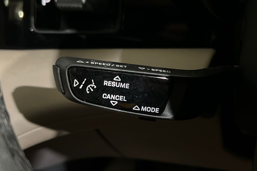 Used Porsche Taycan 2022 for sale - 76717162: Photo 29