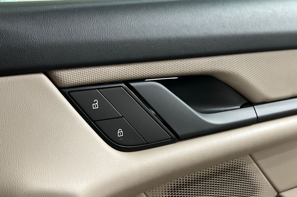 Used Porsche Taycan 2022 for sale - 76717162: Photo 41