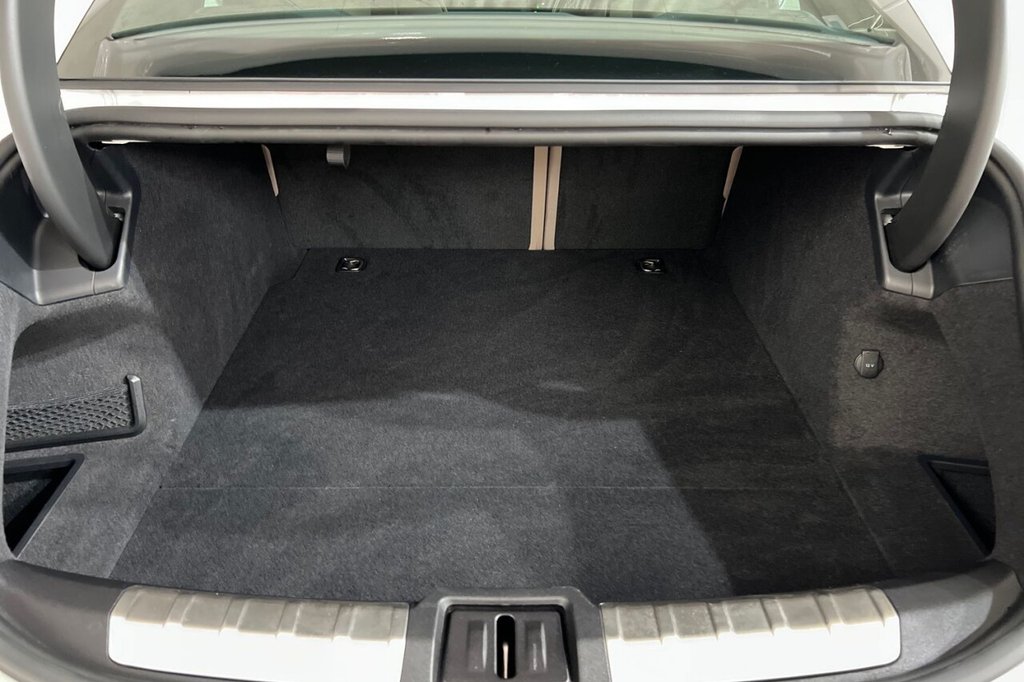 Used Porsche Taycan 2022 for sale - 76717162: Photo 45