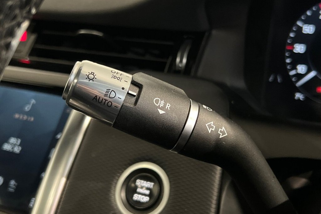 Used Land Rover Discovery Sport 2021 for sale - 76973401: Photo 28