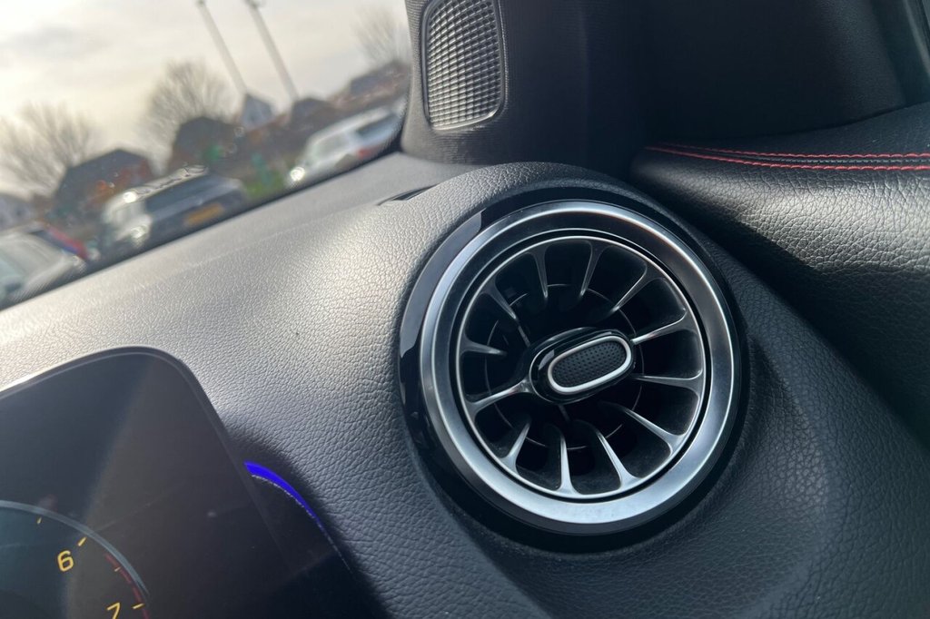 Used Mercedes-Benz GLB 2021 for sale - 77795065: Photo 34