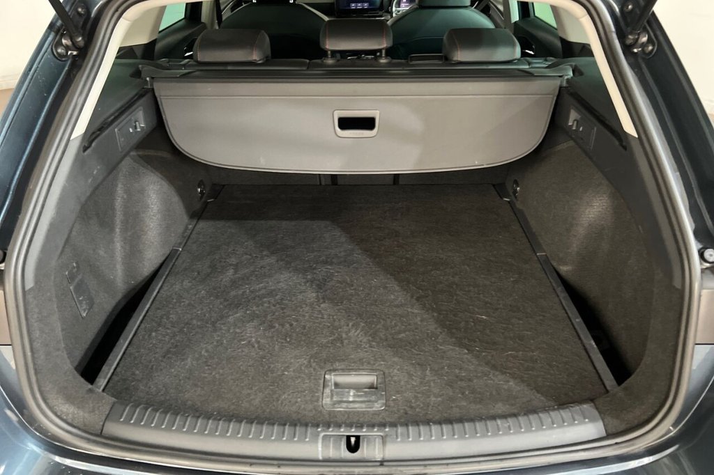 Used SEAT Leon 2023 for sale - 76569859: Photo 39