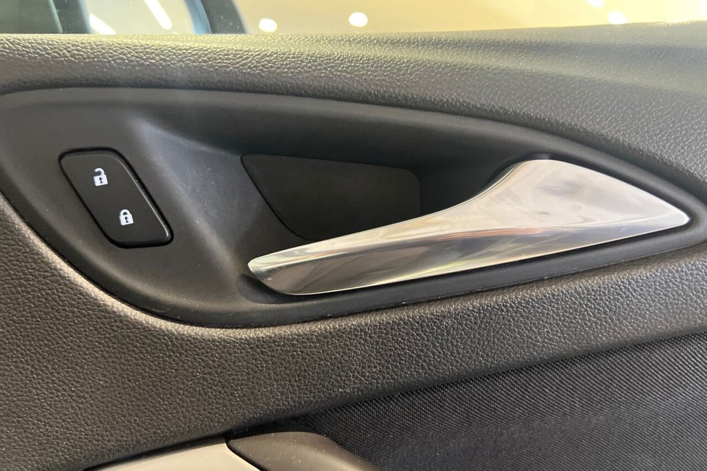 Used Vauxhall Astra 2018 for sale - 76454125: Photo 16