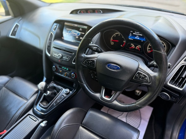 Used Ford Focus 2015 for sale - 76286982: Photo 6