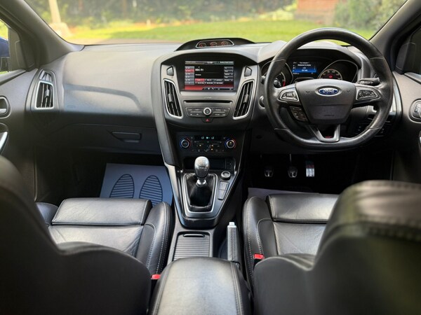 Used Ford Focus 2015 for sale - 76286982: Photo 9
