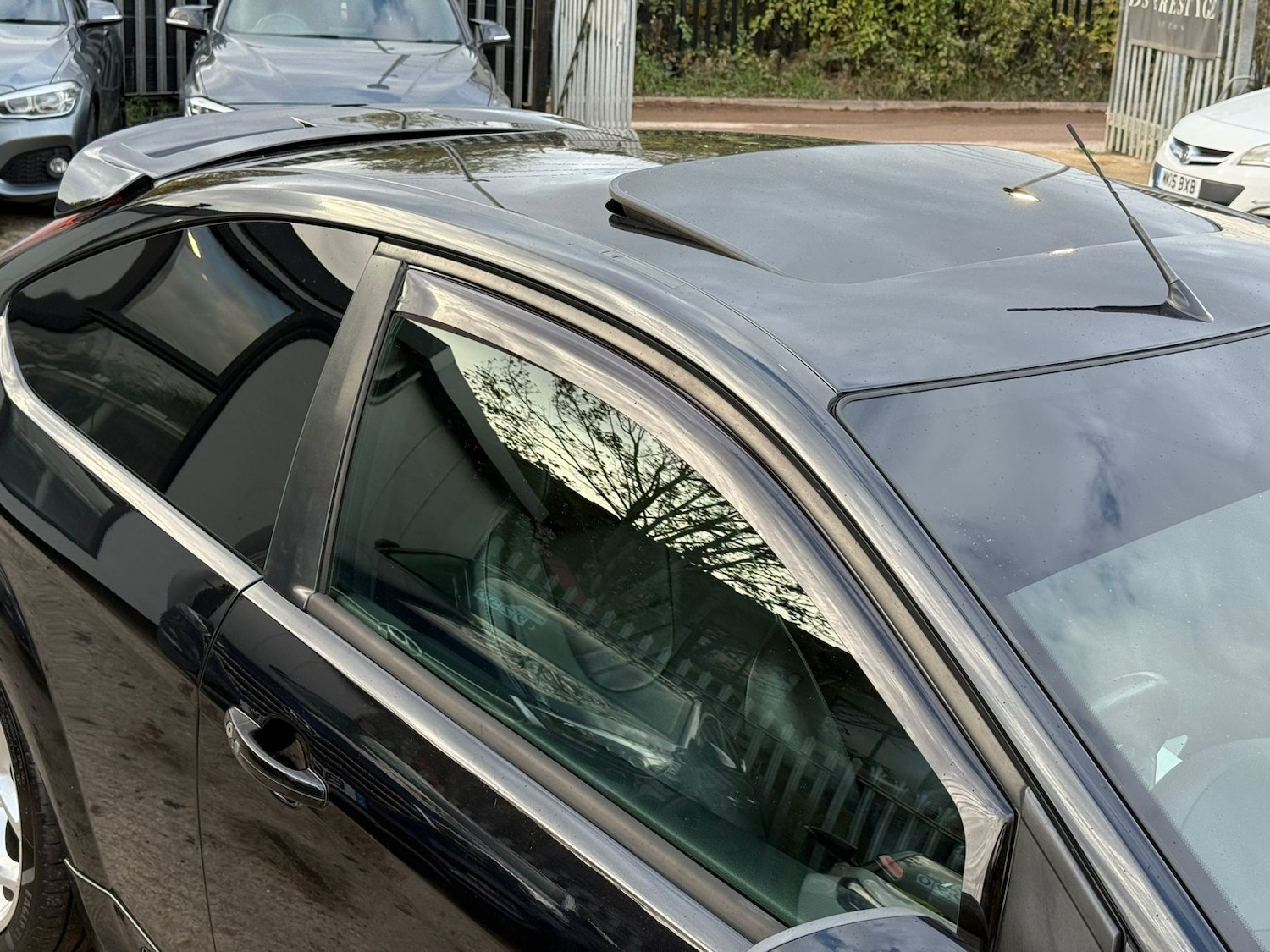 Used Ford Focus 2010 for sale - 76402185: Photo 9