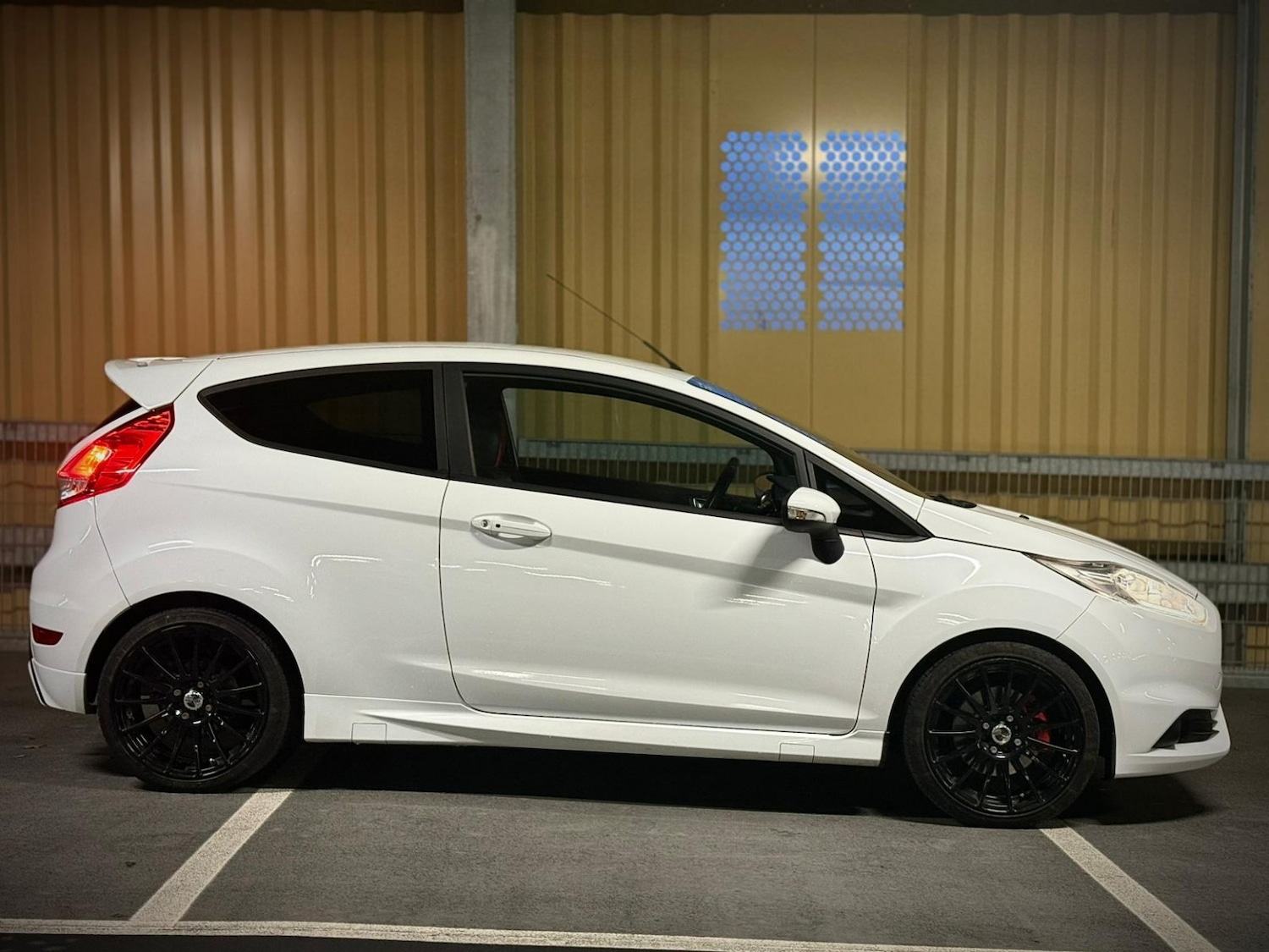 Used Ford Fiesta 2014 for sale - 76718416: Photo 2