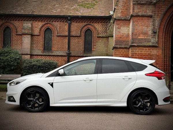 Used Ford Focus 2015 for sale - 76286990: Photo 5