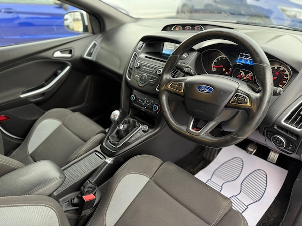 Used Ford Focus 2015 for sale - 76286990: Photo 7