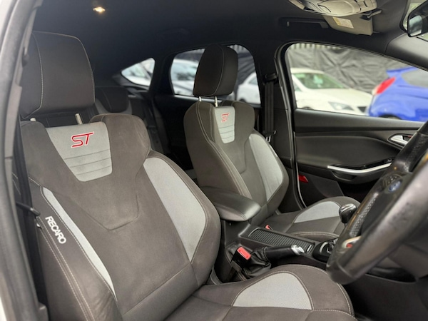 Used Ford Focus 2015 for sale - 76286990: Photo 8