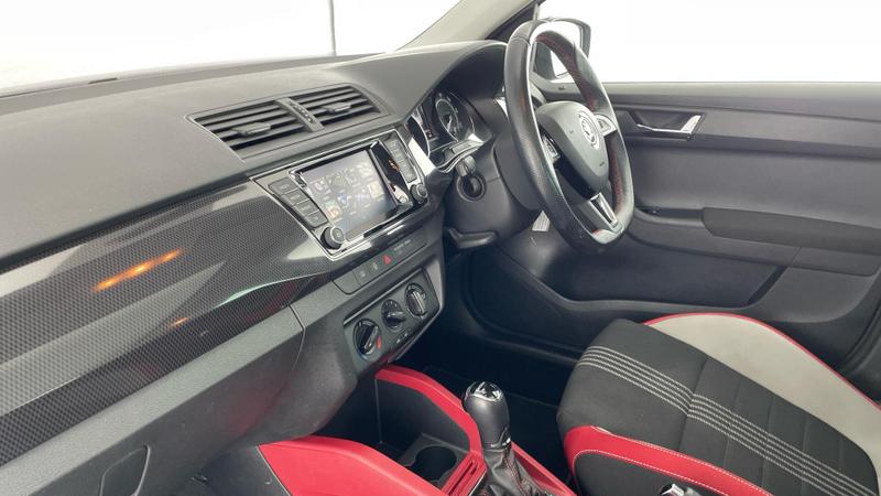 Used Skoda Fabia 2017 for sale - 76131546: Photo 2