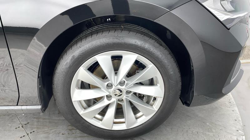 Used Skoda Superb 2024 for sale - 76028251: Photo 5