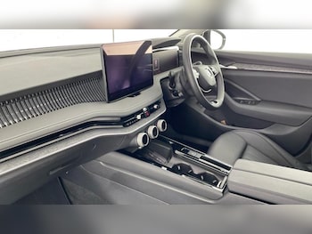 Used Skoda Superb 2024 for sale - 76277181: Photo