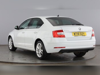 Used Skoda Octavia 2018 for sale - 78267540: Photo