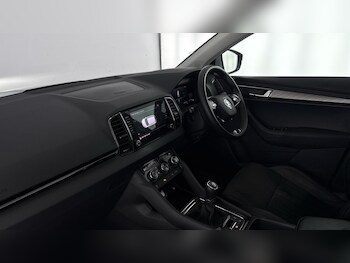 Used Skoda Karoq 2024 for sale - 77732643: Photo