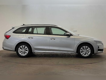 Used Skoda Octavia 2024 for sale - 76277298: Photo 4