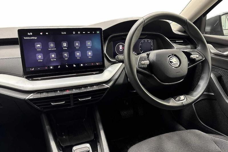 Used Skoda Octavia 2024 for sale - 76611275: Photo 2