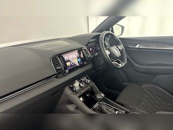 Used Skoda Karoq 2024 for sale - 78755797: Photo