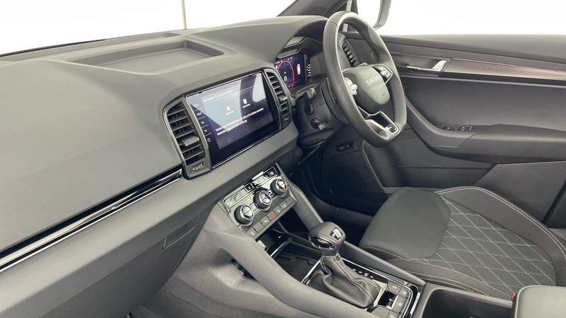 Used Skoda Karoq 2025 for sale - 76703143: Photo 2