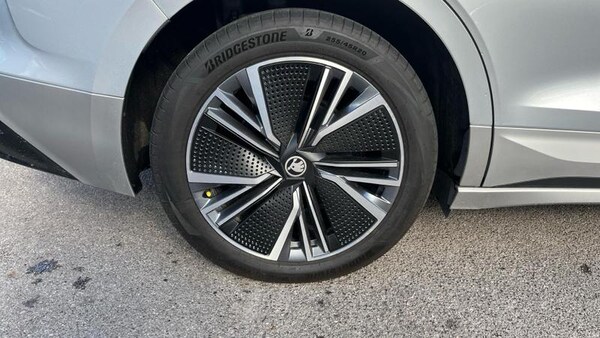 Used Skoda Enyaq 2025 for sale - 75982557: Photo 19